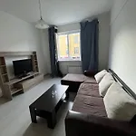 Cool 1-Br Apt, Metro & Central Bus & Тrain Station