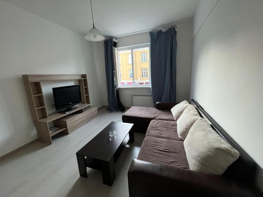 Apartamento Cool 1-br Apt, Metro & Central Bus & тrain Station